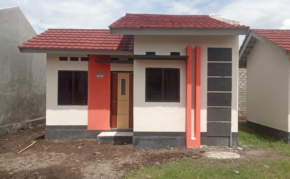 foto tampak rumah tipe 30/80 perumahan JAYSAN HARMONI RESIDENCE
