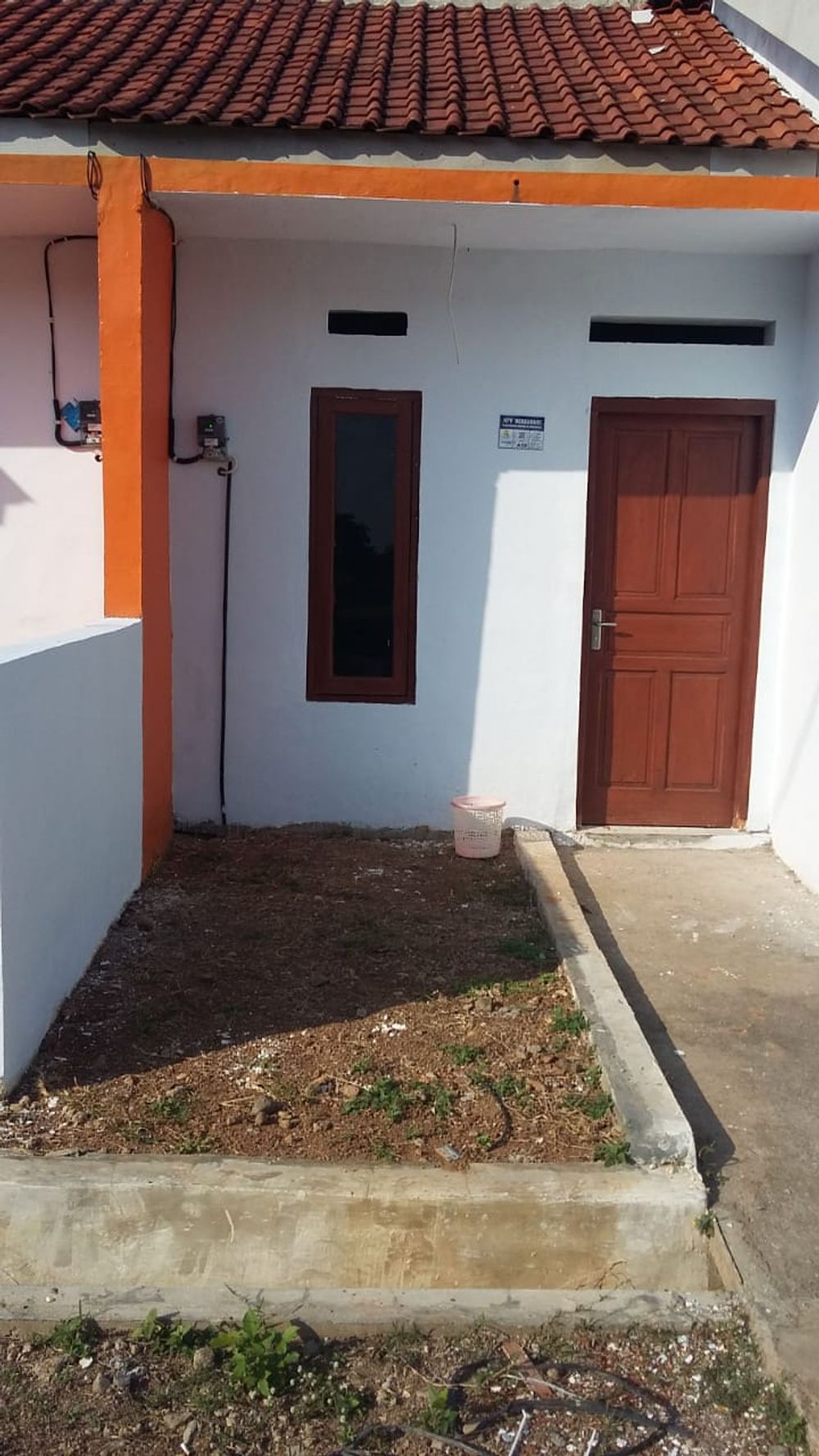 foto tampak rumah tipe 36 perumahan PERUM MUTIARA INDAH 1 KARANG MALANG