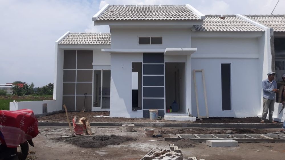foto tampak rumah tipe 36/62 perumahan GRAND ROYAL DRINGU