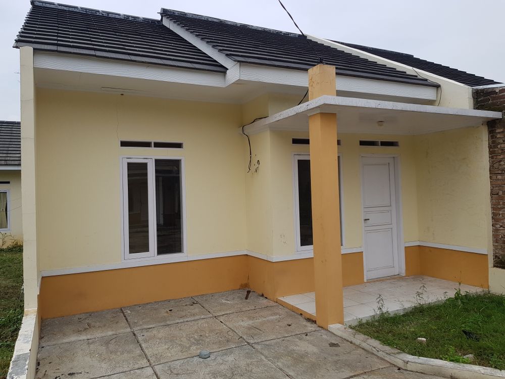 foto tampak rumah tipe 36/72 perumahan Green pasir intan