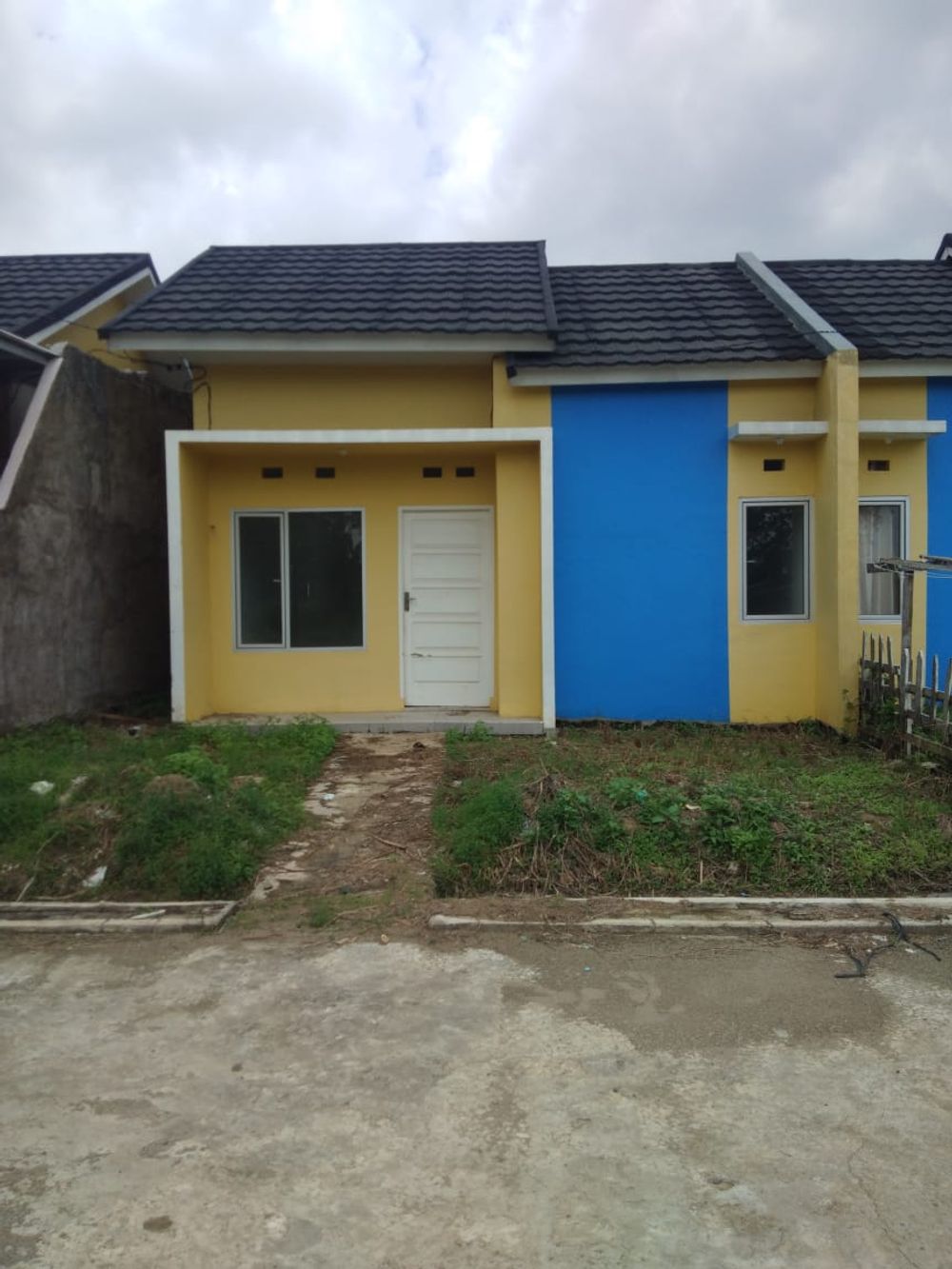 foto tampak rumah tipe 36/84 perumahan Citra indah residence