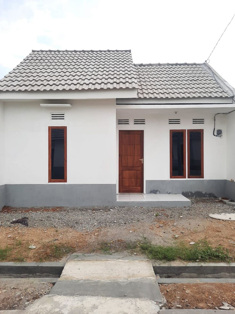 foto tampak rumah tipe 30/60 perumahan GRIYA TEGAL INDAH
