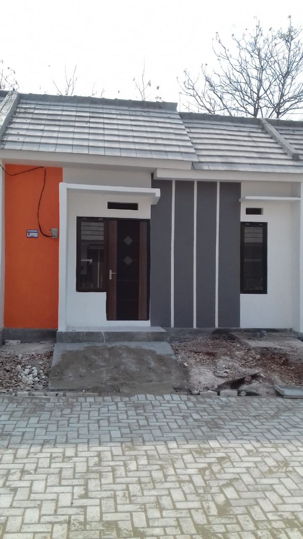foto tampak rumah tipe 30/60 perumahan Griya Kiring Indah