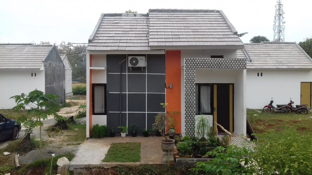 foto tampak rumah tipe 36/72 perumahan Griya Kiring Indah