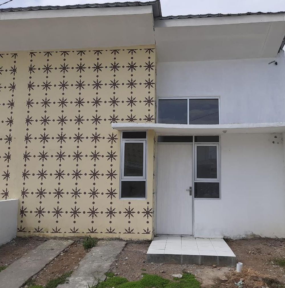 foto tampak rumah tipe KERATON perumahan BATIK RESIDENCE
