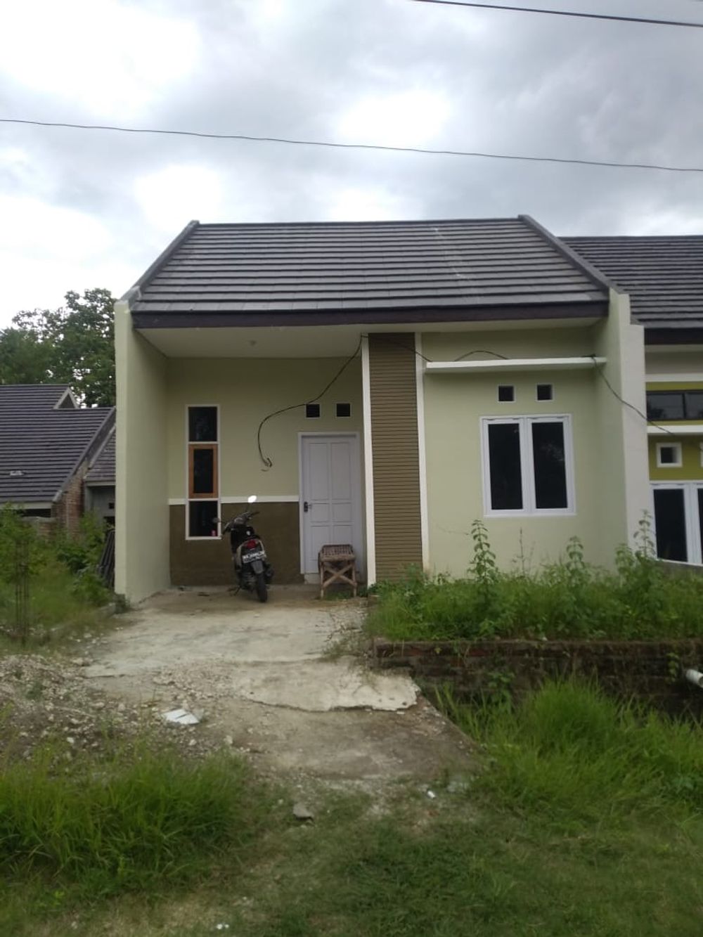 foto tampak rumah tipe R perumahan Puspa Asri Plalangan