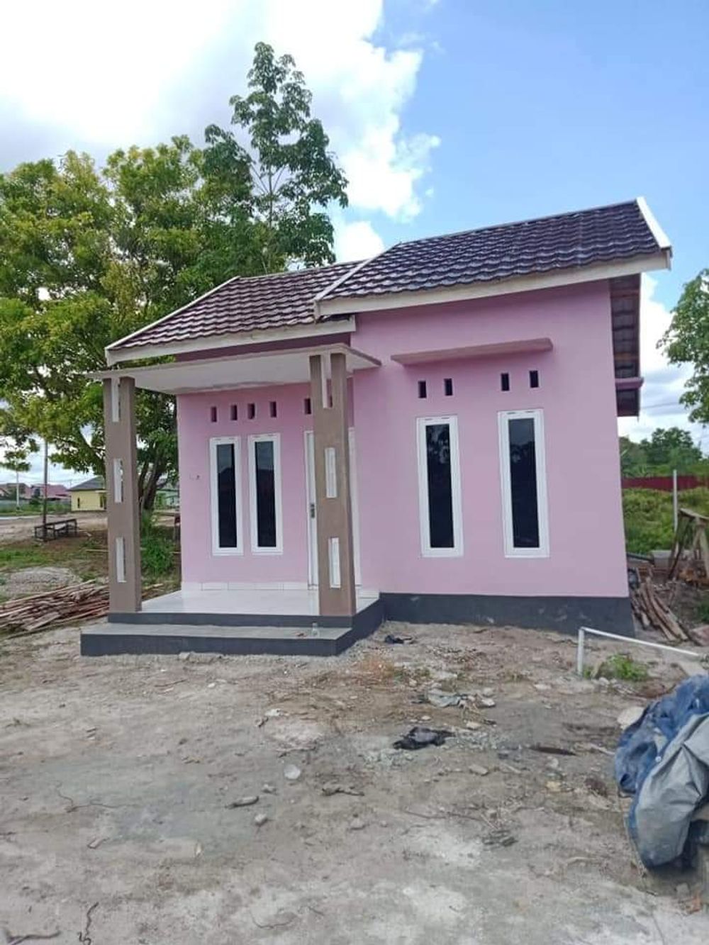 foto tampak rumah tipe 36/200 perumahan GRIYA BATUAH SEJAHTERA