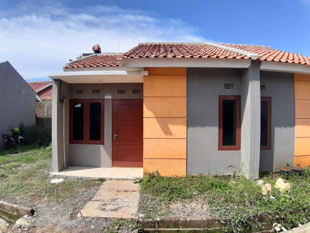 foto tampak rumah tipe 30/60 perumahan NIRWANA RESIDENCE KARANGGEDE