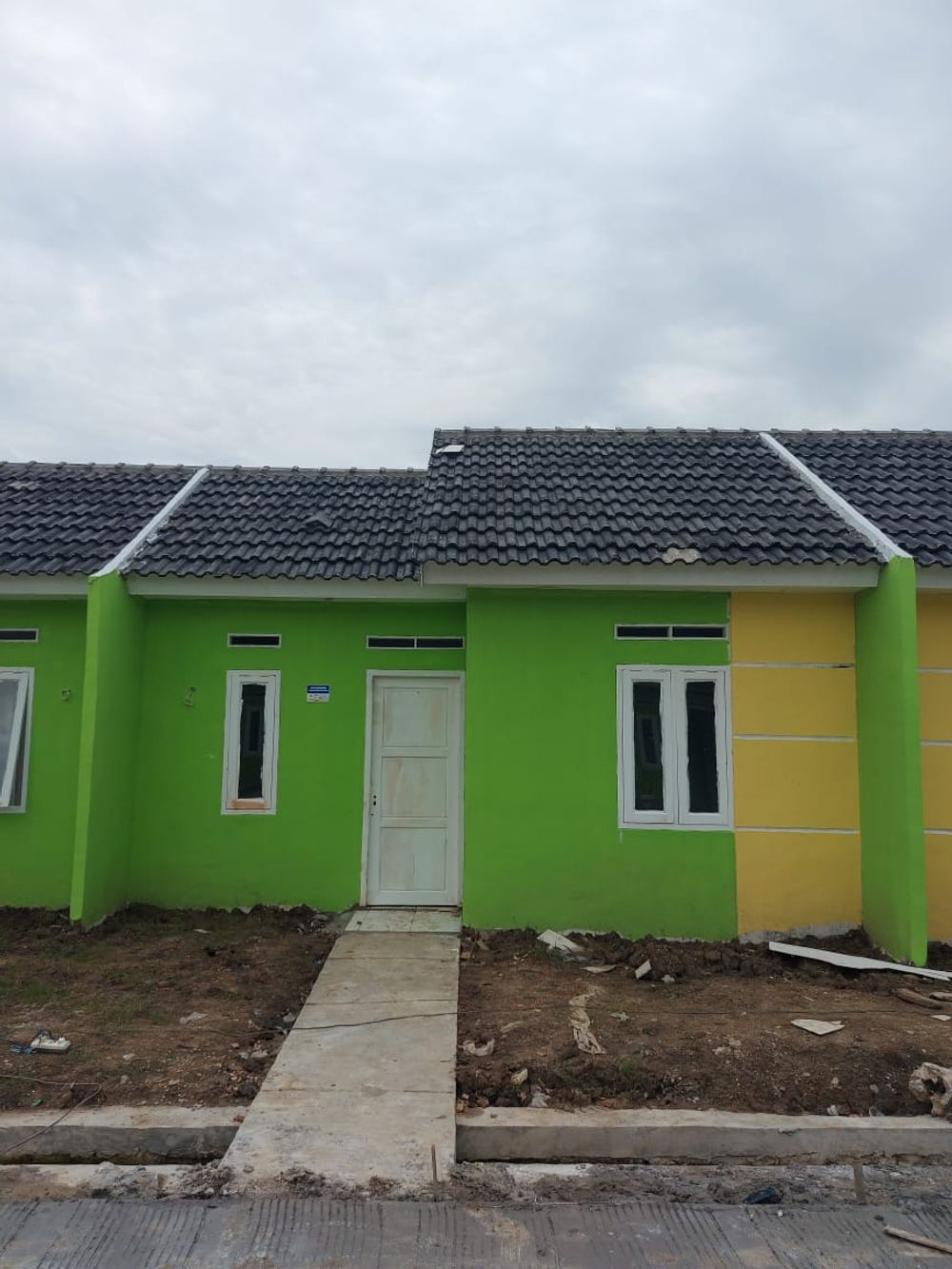 foto tampak rumah tipe 30/60 perumahan Kavling Mustika Permai blok C