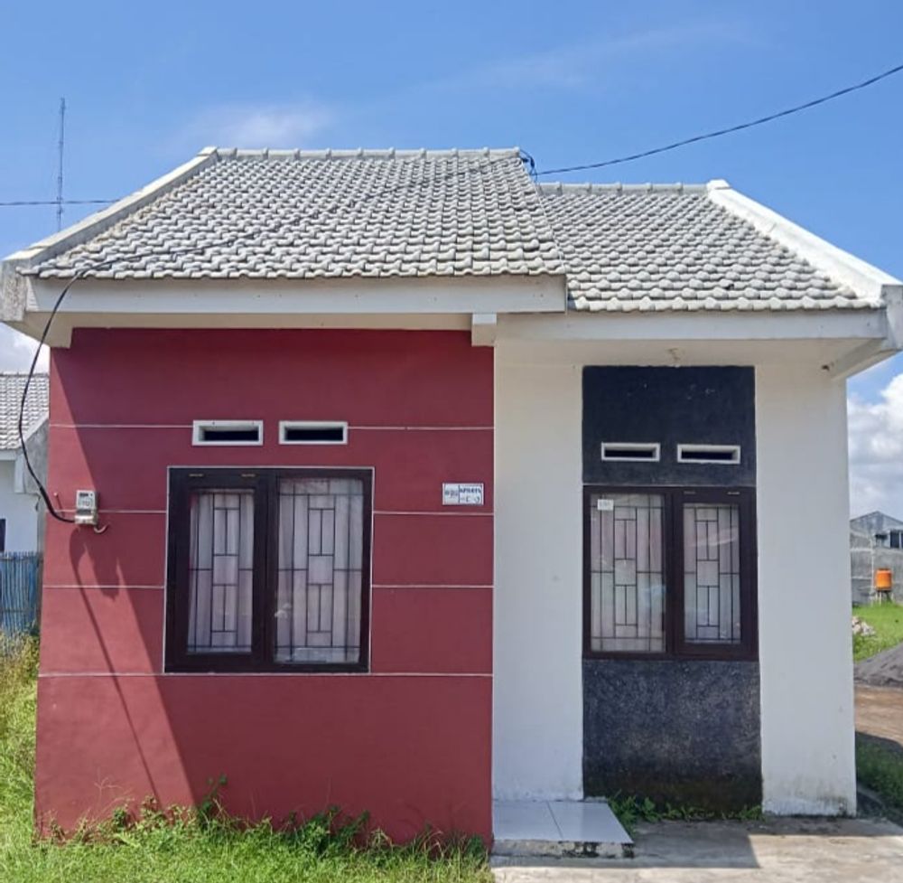 foto tampak rumah tipe 30/60 perumahan GRAHADI KENCANA RESIDENCE