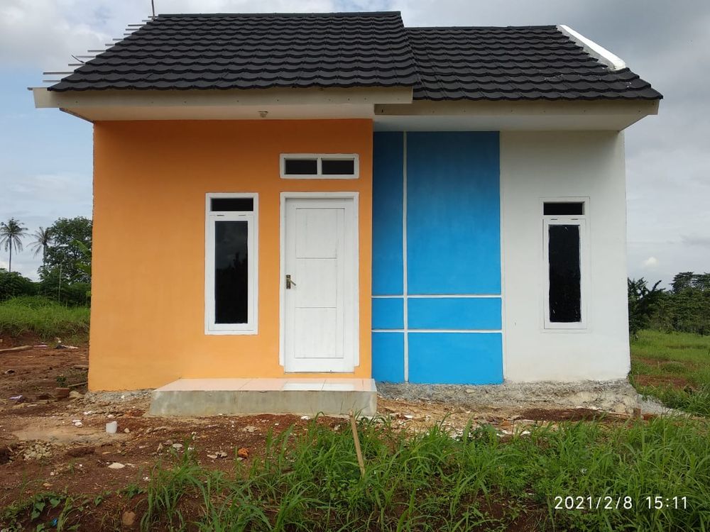 foto tampak rumah tipe Rumah Tapak perumahan BUKIT INDAH NATAR