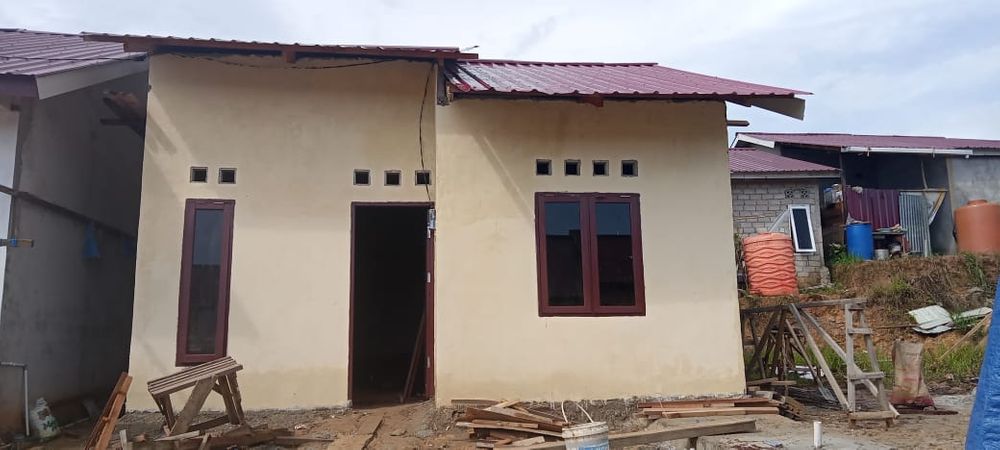 foto tampak rumah tipe 36/84 perumahan PERUMAHAN PURI KARANG JOANG