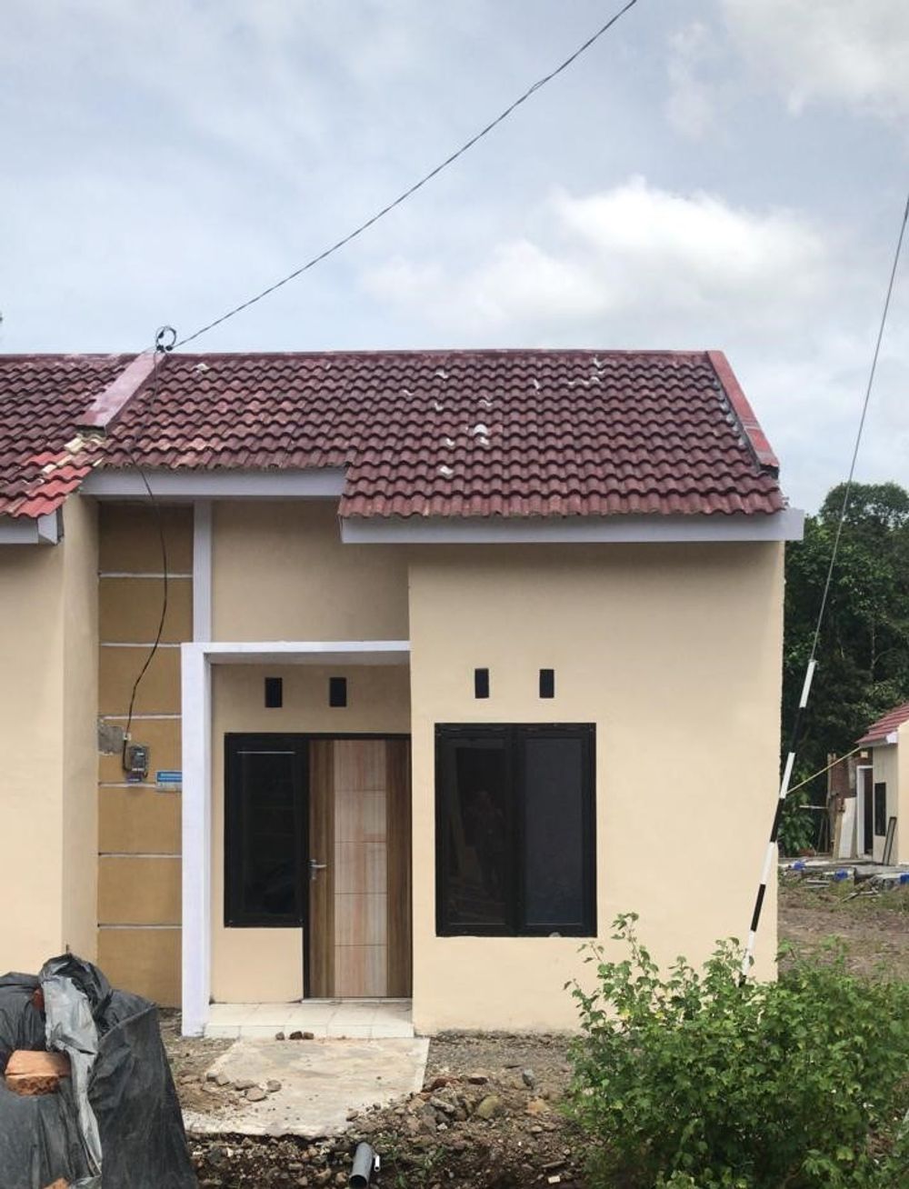 foto tampak rumah tipe subsidi perumahan Green Tegal Gede Residence