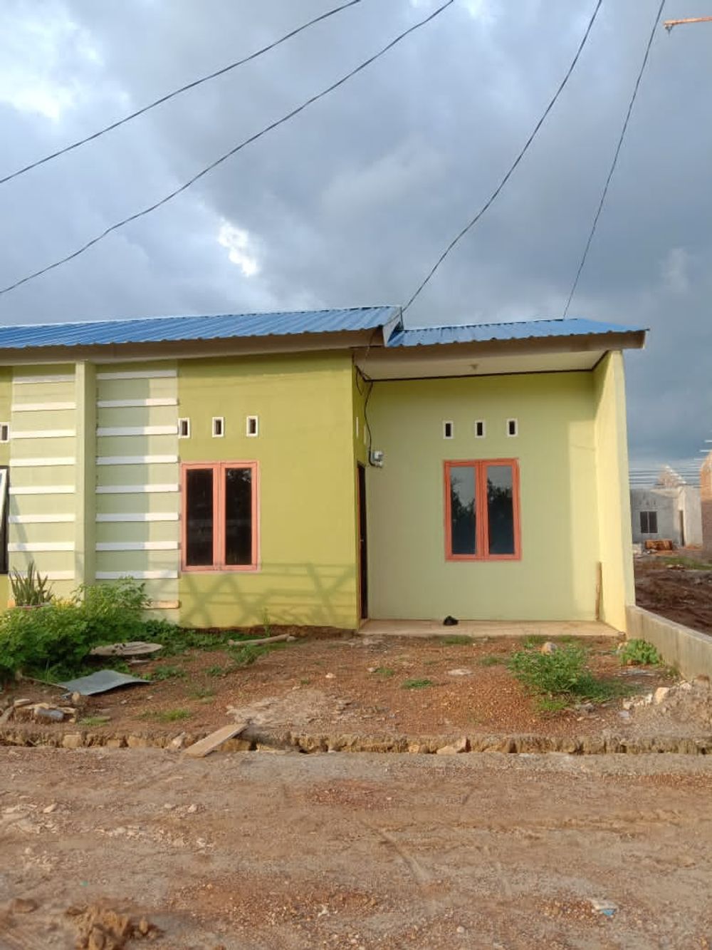foto tampak rumah tipe 36 perumahan MAPPASAILE ABADI RESIDENCE