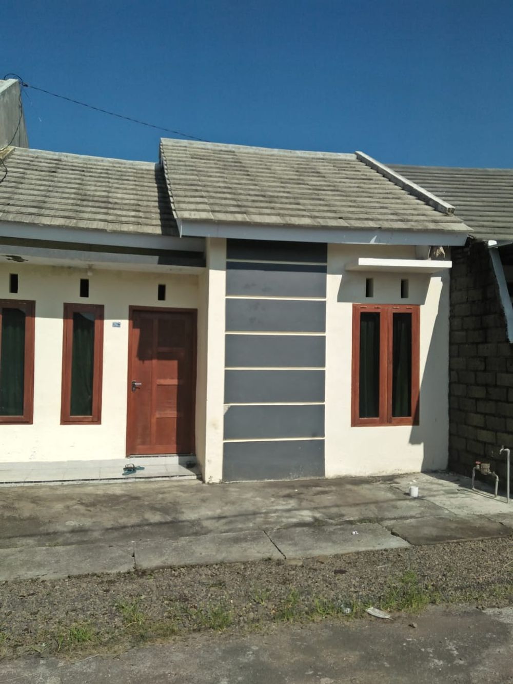 foto tampak rumah tipe STANDART 36/78 perumahan PERUM ADI MAS DIPONEGORO