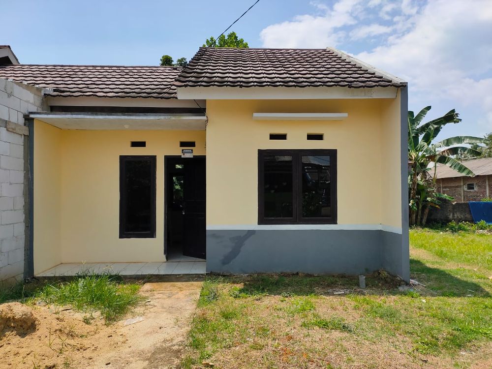 foto tampak rumah tipe 36/72 perumahan Griya Pagelaran Permai