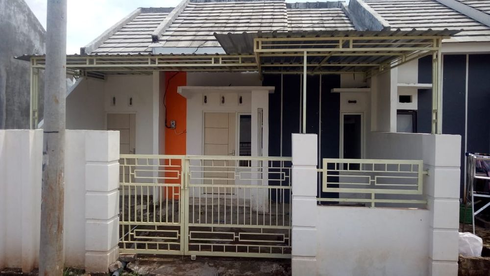 foto tampak rumah tipe 50/80 perumahan Griya Kiring Indah