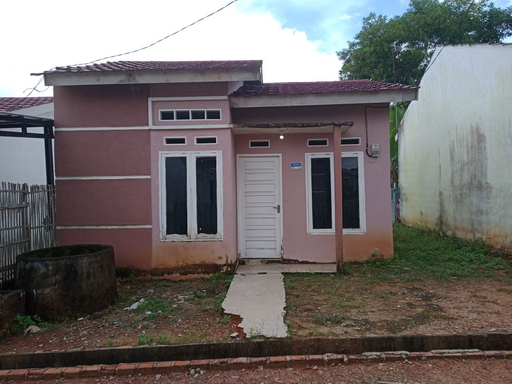 foto tampak rumah tipe RSH perumahan PALEM BUKIT ARDA