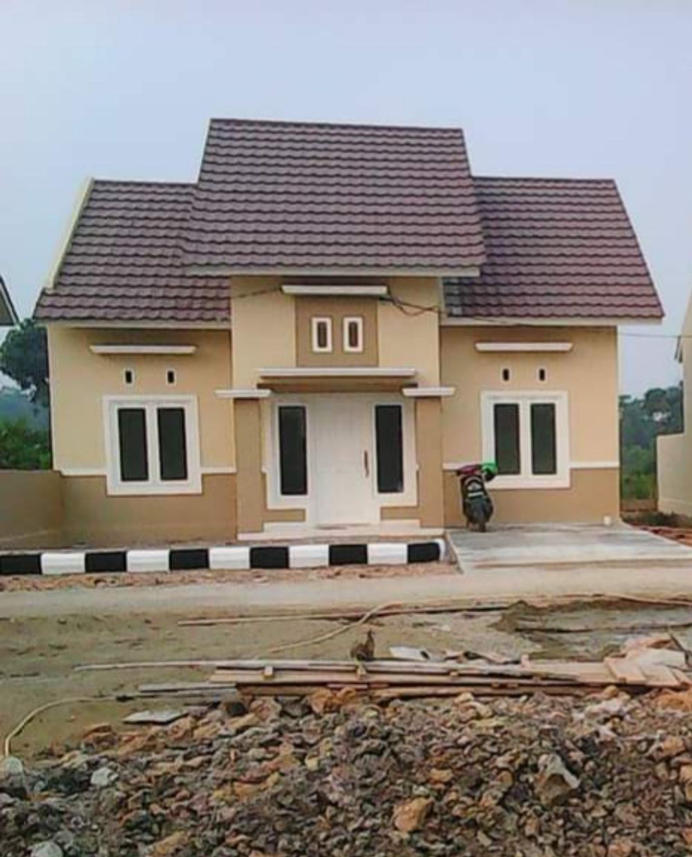 foto tampak rumah tipe A+ perumahan Green Ville Bayung Lencir Indah