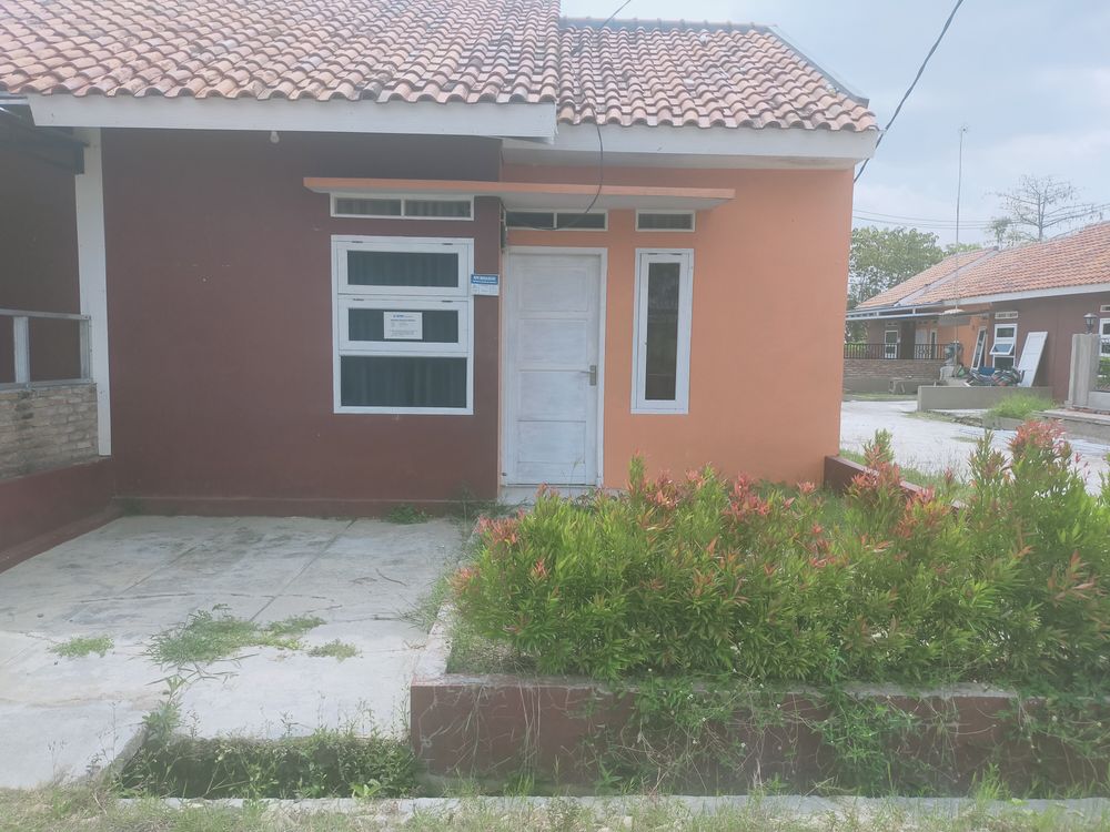 foto tampak rumah tipe waled perumahan waled regency