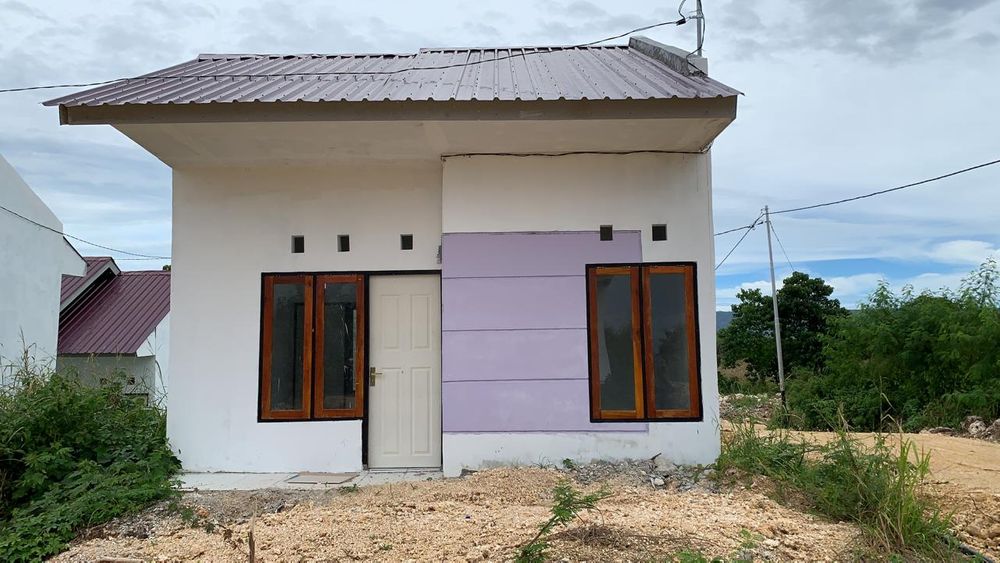 foto tampak rumah tipe 30 perumahan WAIKELO REGENCY