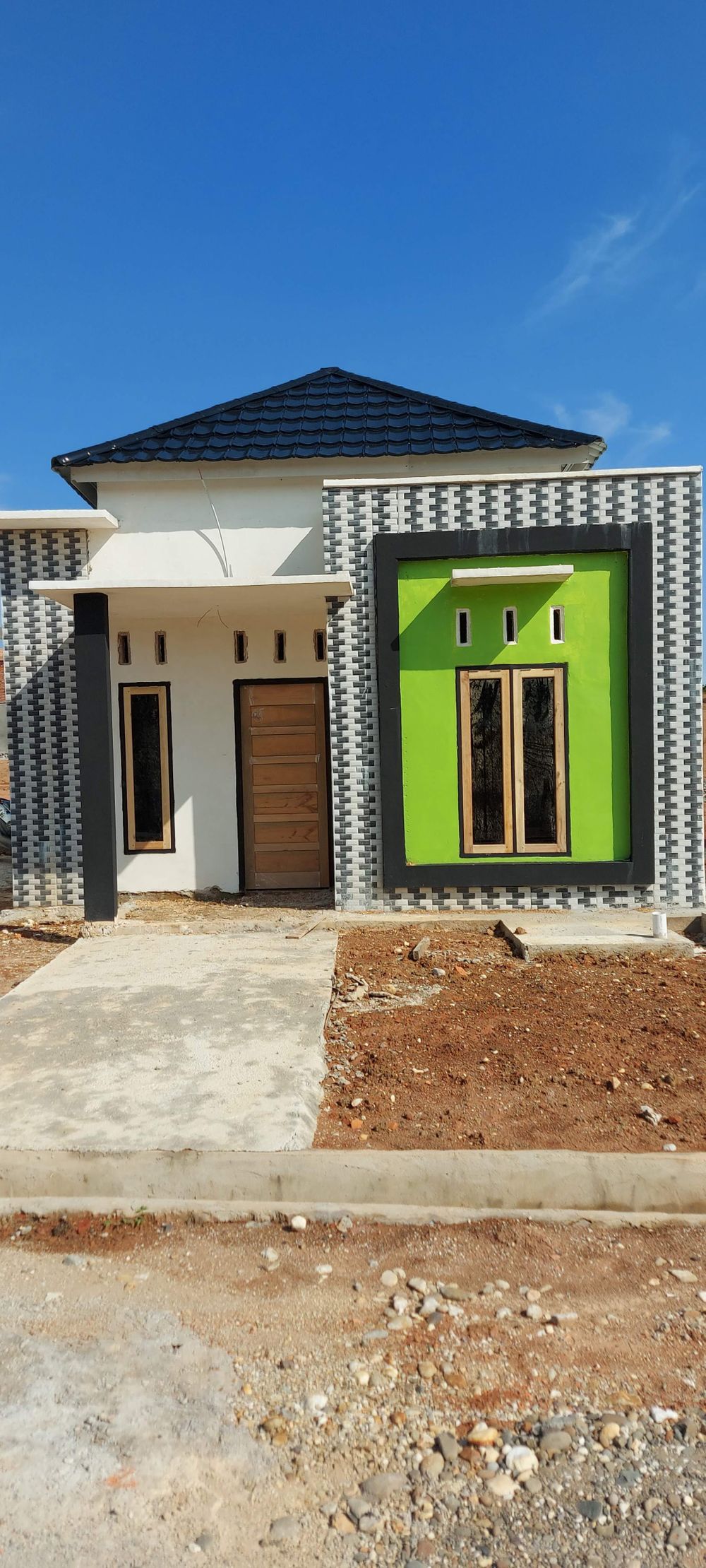 foto tampak rumah tipe 36/120 perumahan ILABIAH RESIDANCE