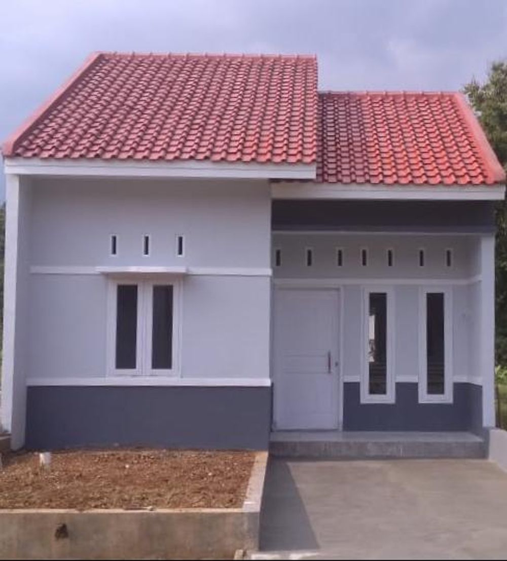 foto tampak rumah tipe 36/78 perumahan Graha Agung Karangnanas