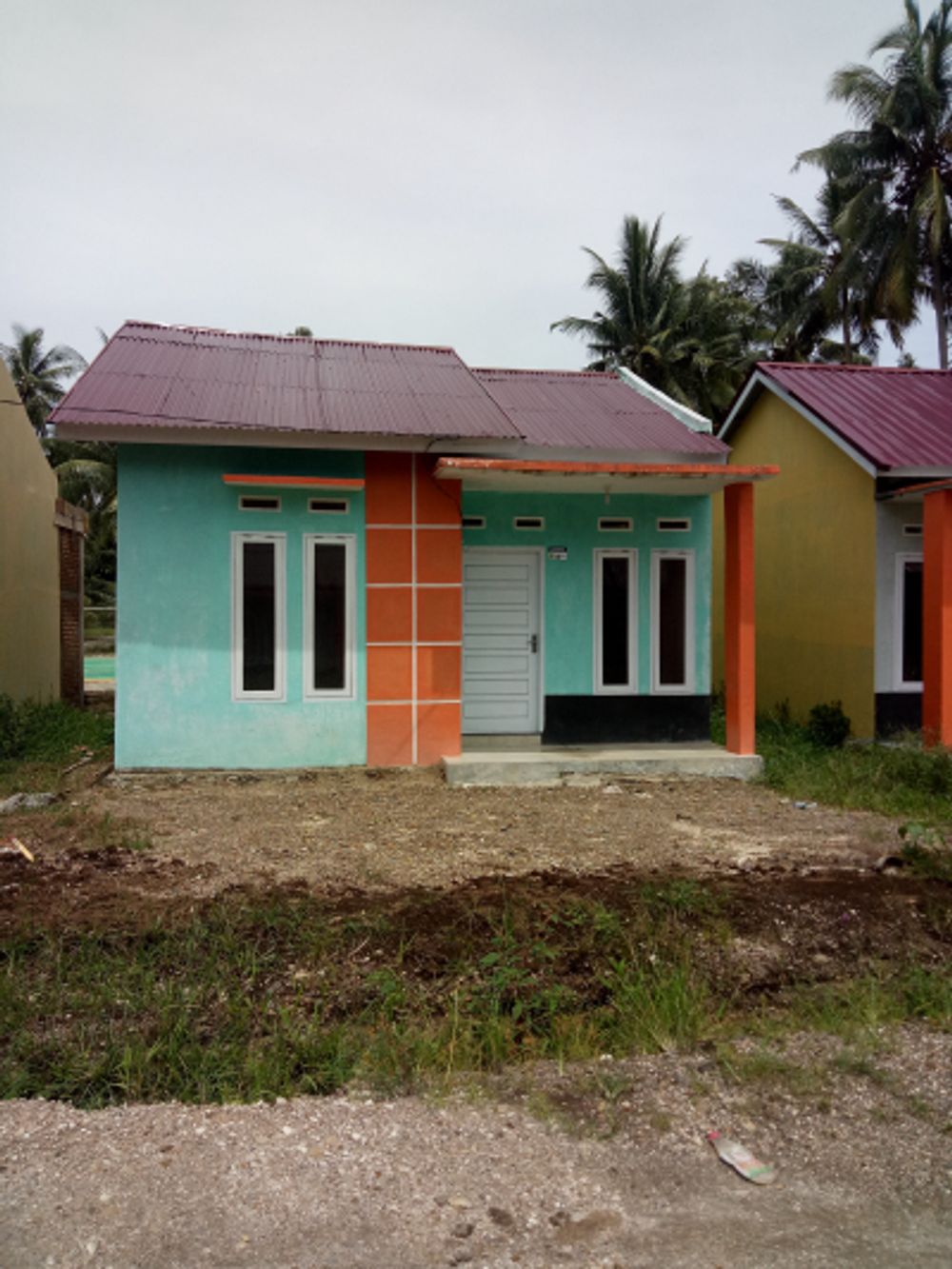 foto tampak rumah tipe RSH perumahan PADUSUNAN PERMAI