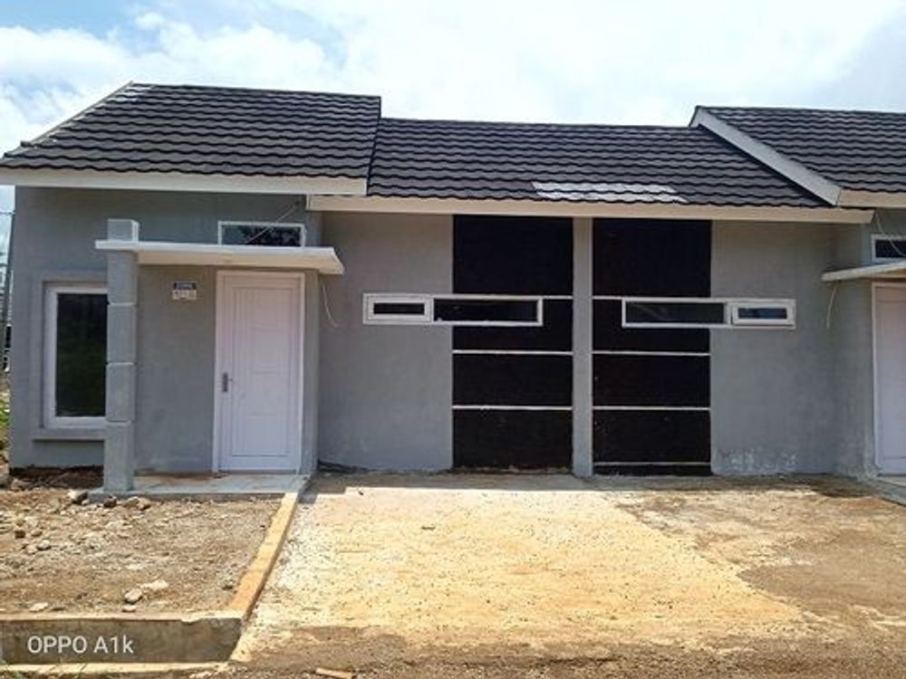 foto tampak rumah tipe Standard perumahan PRATAMA REGENCY