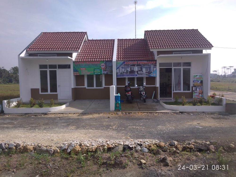 foto tampak rumah tipe 36/60 perumahan Griya Pratama Residence