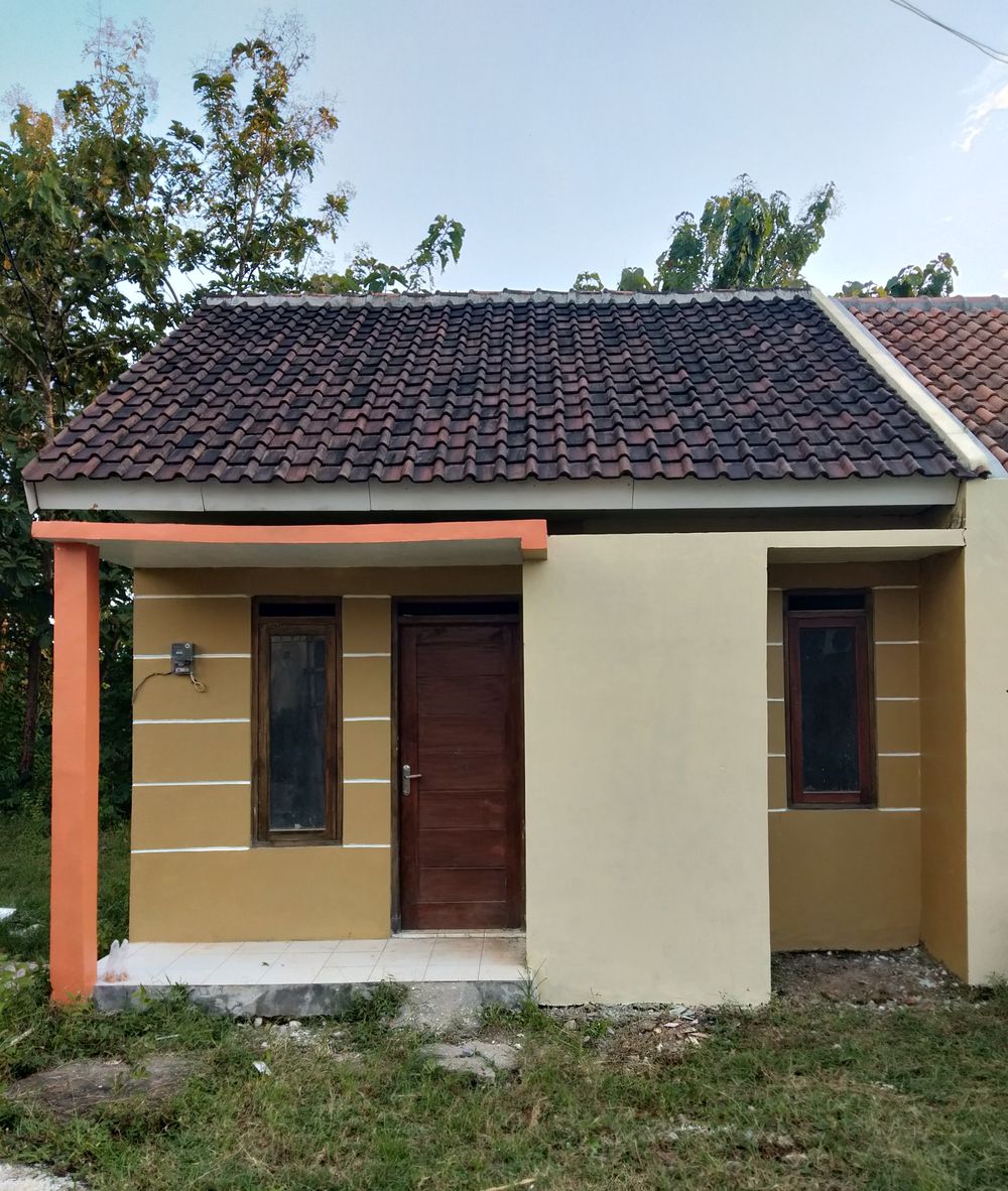 foto tampak rumah tipe 27/84 perumahan Pesona Mijahan