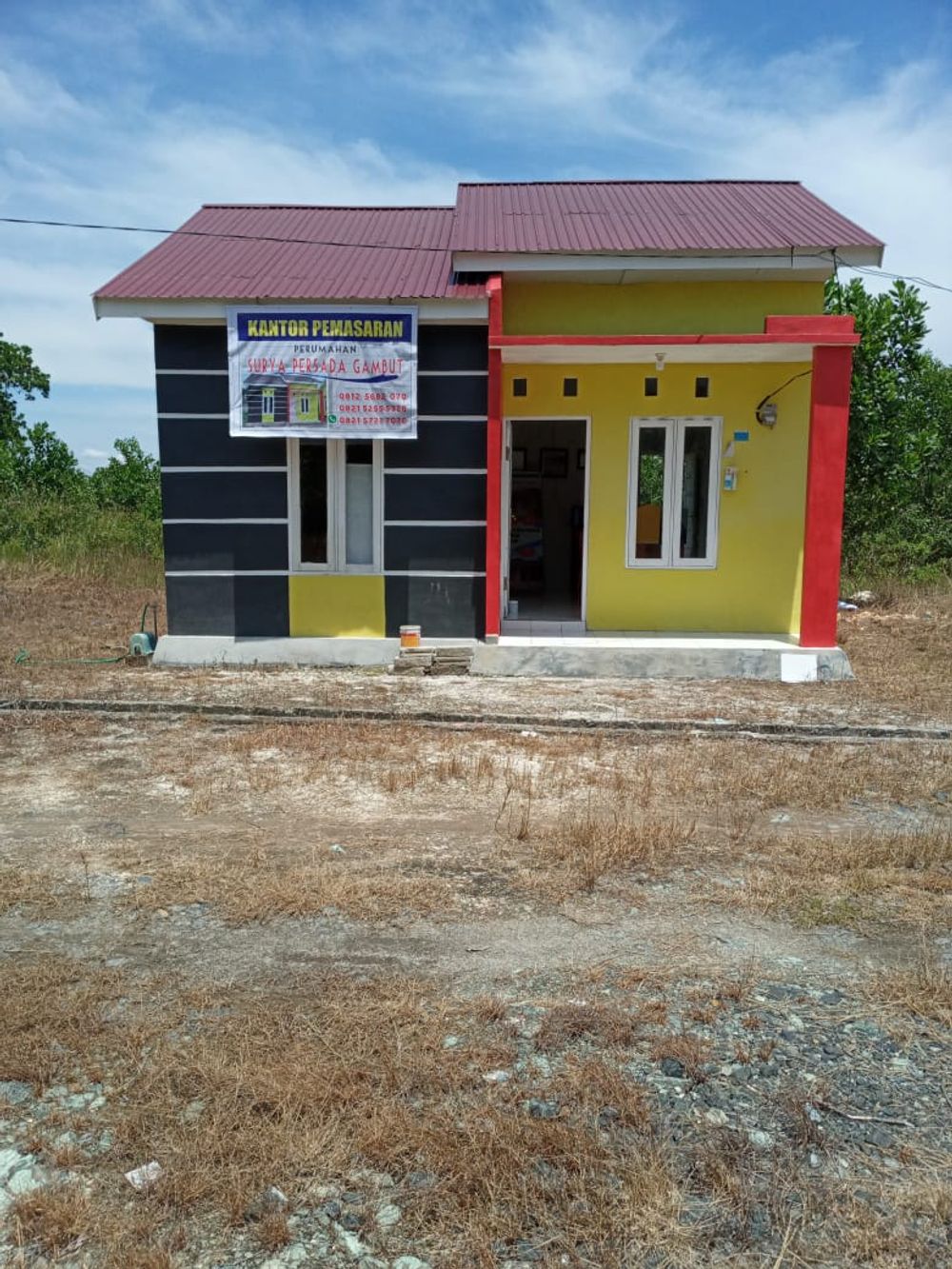 foto tampak rumah tipe 36 perumahan Surya Persada Gambut