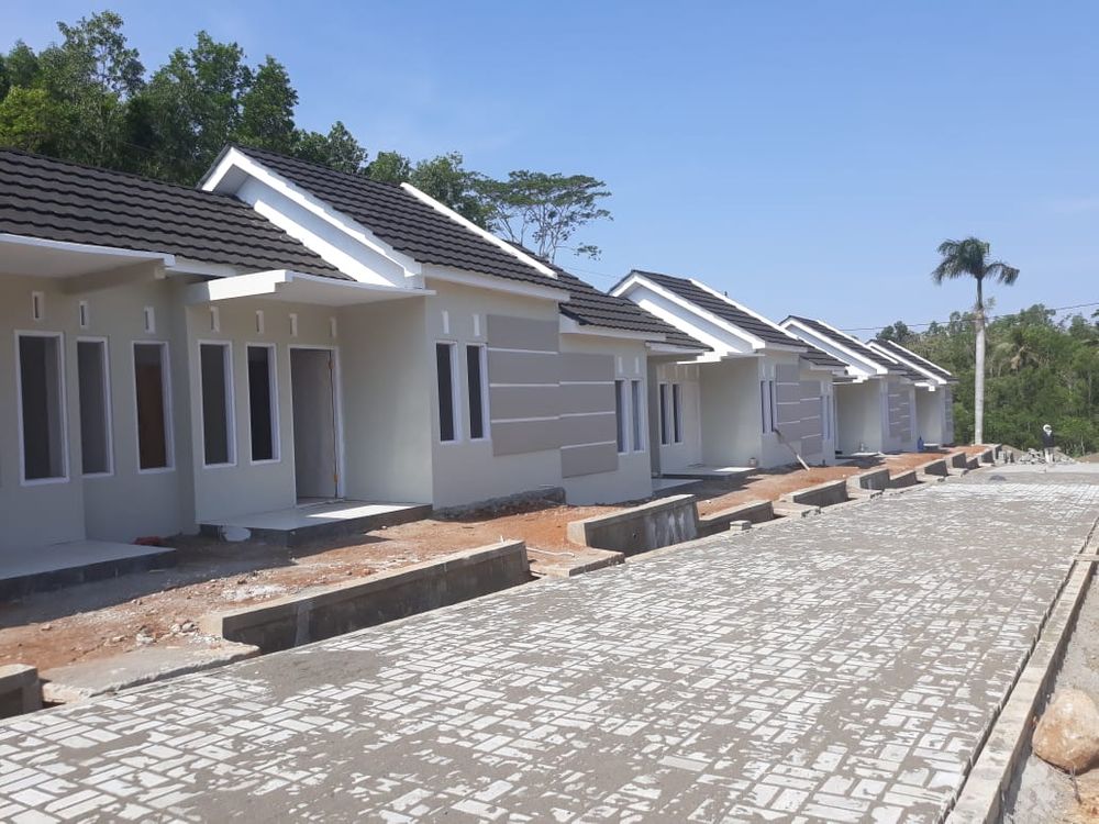 foto tampak rumah tipe Subsidi perumahan Tritih Golf Residence