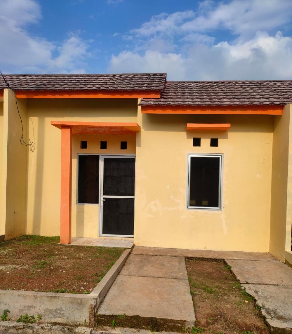 foto tampak rumah tipe 36/78 perumahan CITRA SUKAMENAK