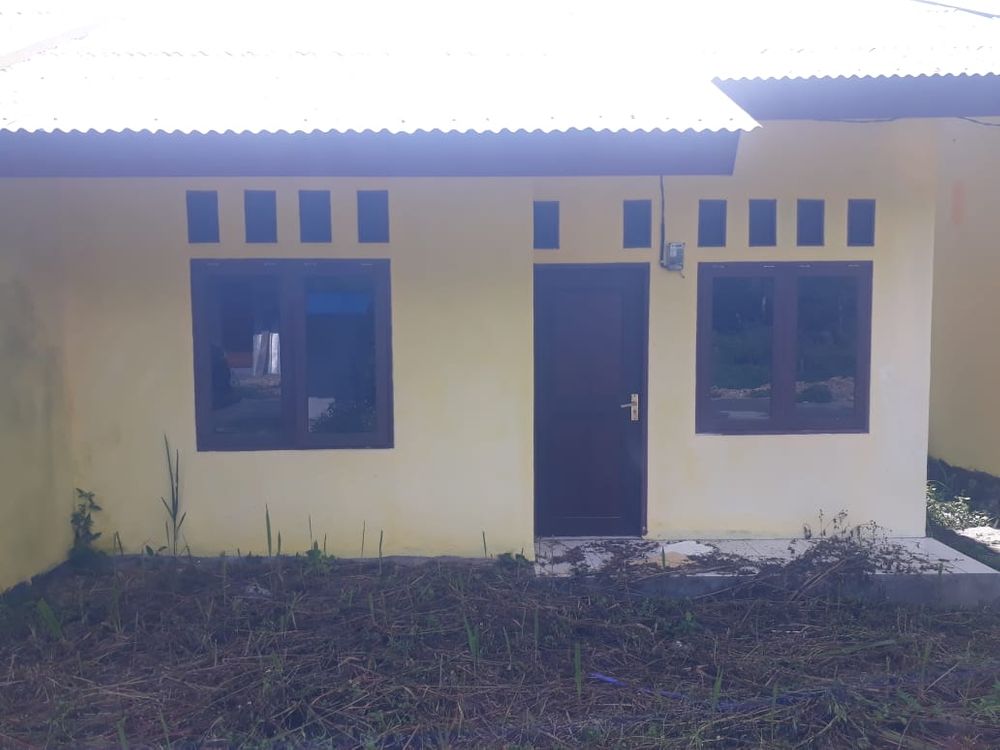 foto tampak rumah tipe 36/105 perumahan Amban Hill2