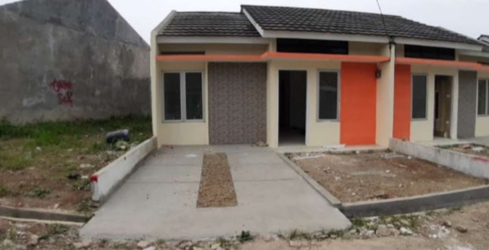 foto tampak rumah tipe 32/72 perumahan Bumi Safana Indah