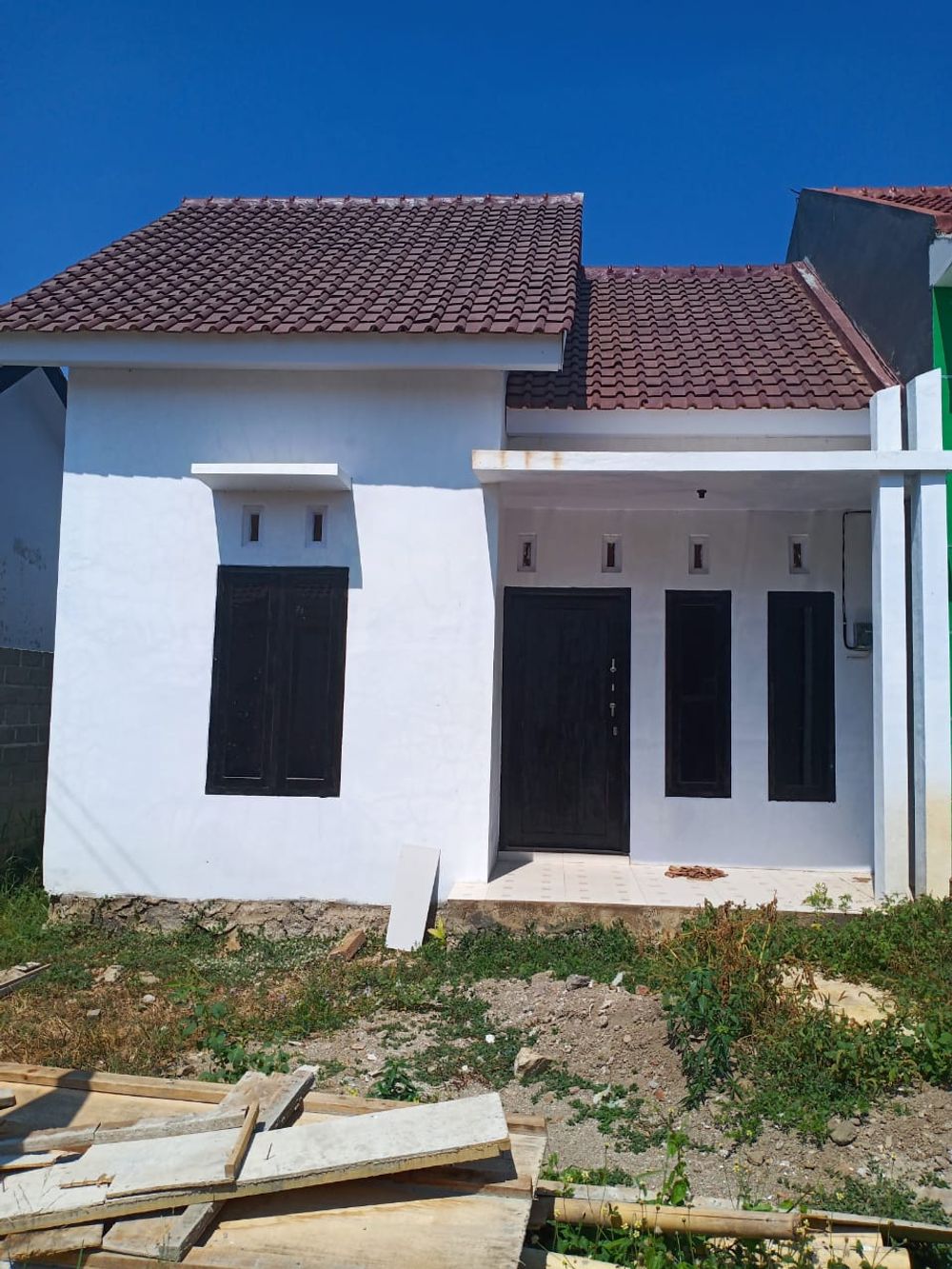 foto tampak rumah tipe 36/84 perumahan GRIYA  PENGATIGAN INDAH