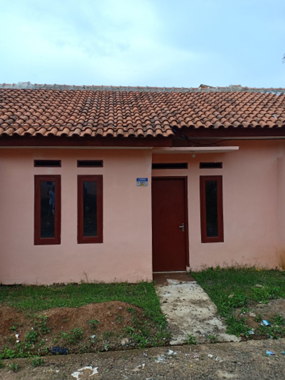 foto tampak rumah tipe 36 perumahan CIBODAS REGENCY