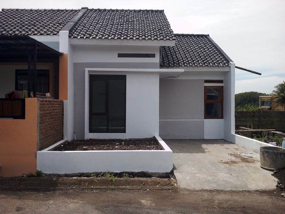 foto tampak rumah tipe Ahmad Barlian perumahan Bumi Asri Sukapura