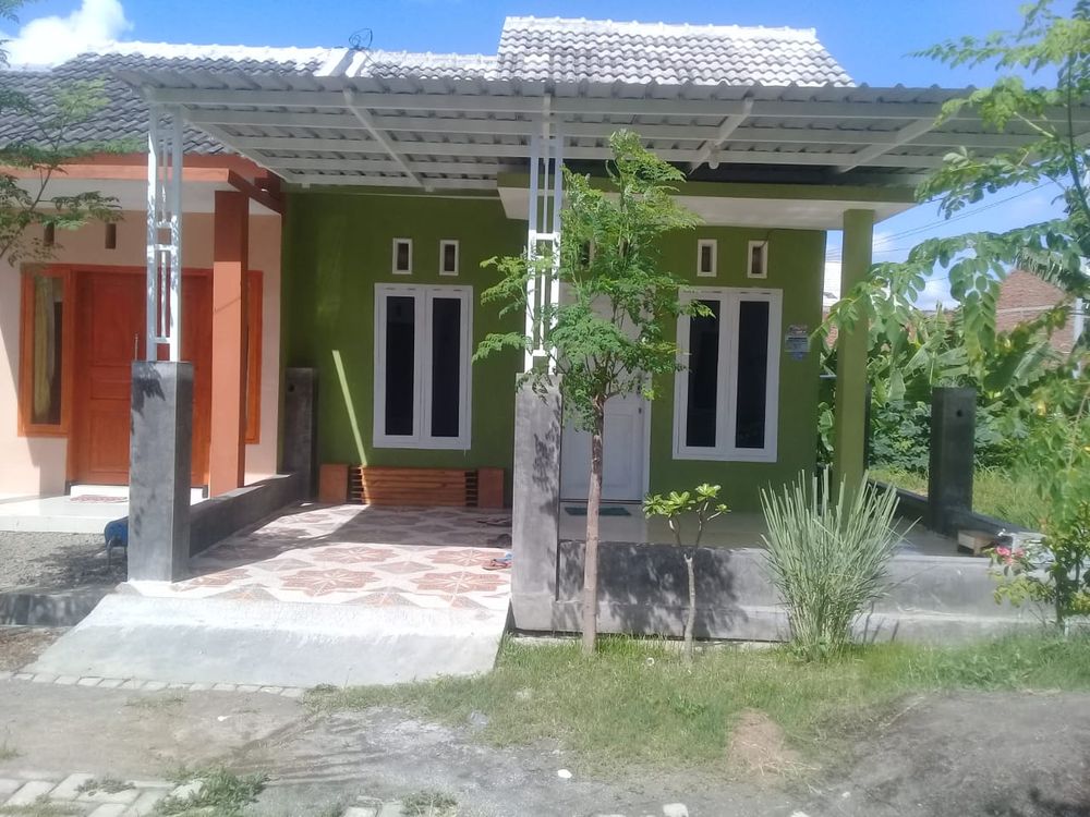 foto tampak rumah tipe 36 perumahan Alam Elok 3 Singotrunan