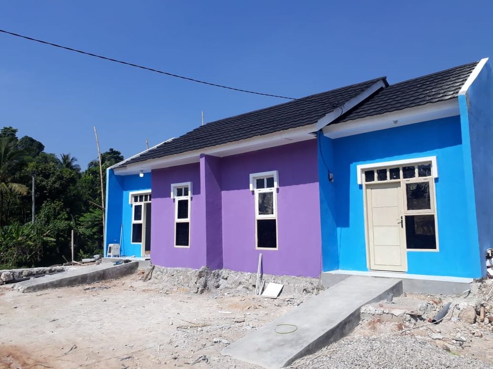 foto tampak rumah tipe 36/72 perumahan KARANGSETRA VILLAGE