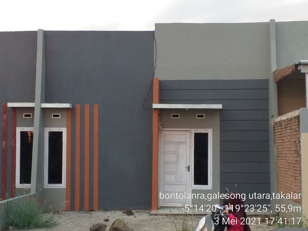 foto tampak rumah tipe Blok E perumahan PONDOK NISHA INDAH