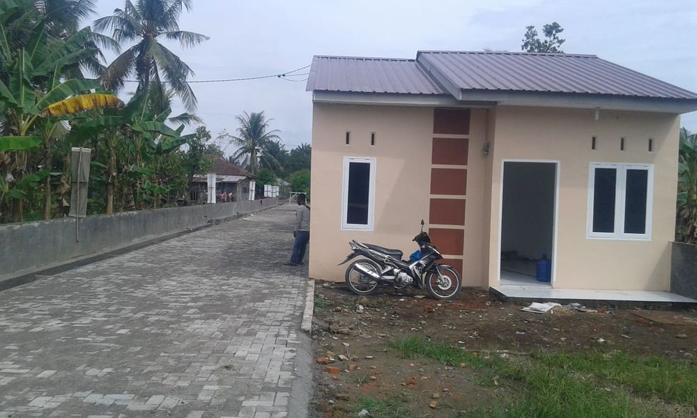 foto tampak rumah tipe 36/78 perumahan Griya Bakti