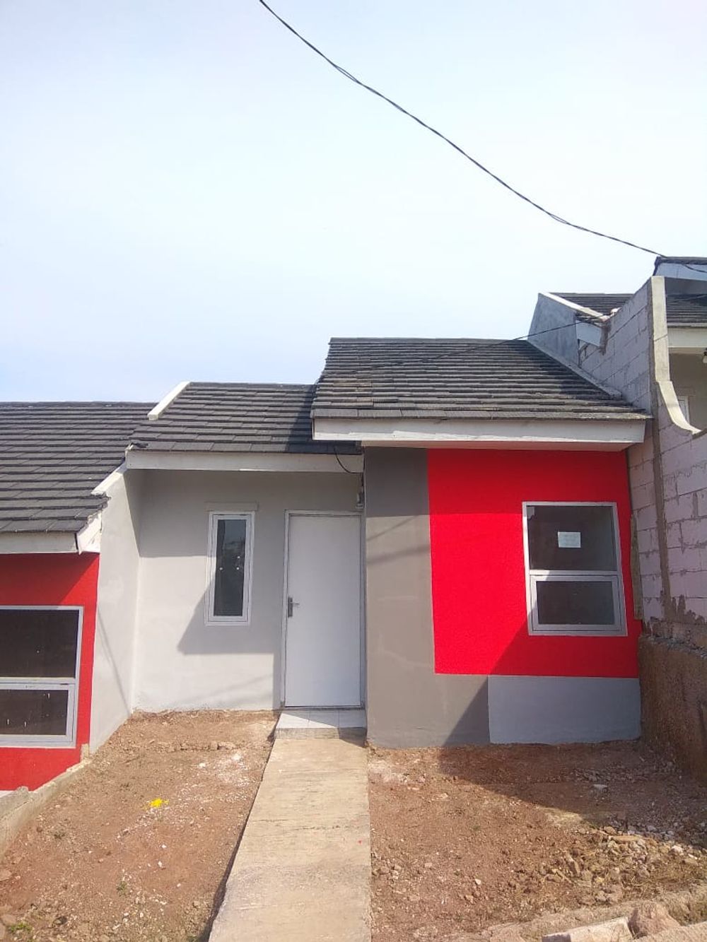 foto tampak rumah tipe 27/60 perumahan Kampung Geulis