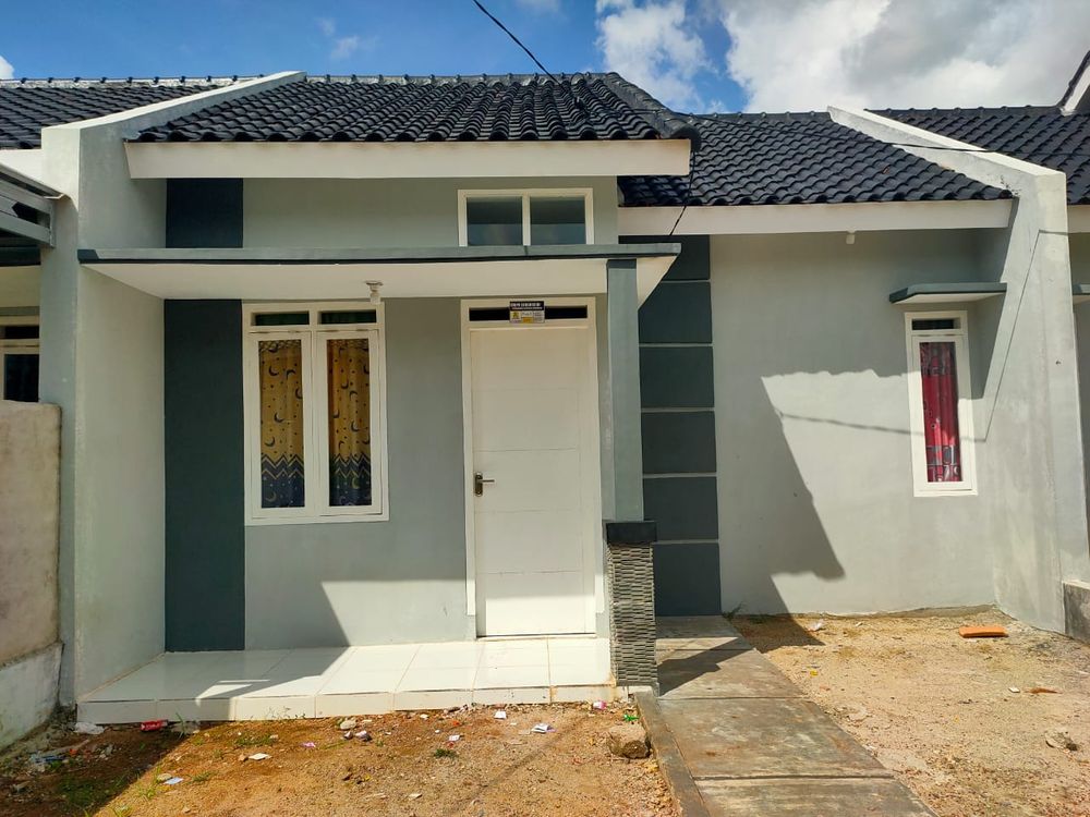 foto tampak rumah tipe Zamrud perumahan RAKATA RESIDENCE 3