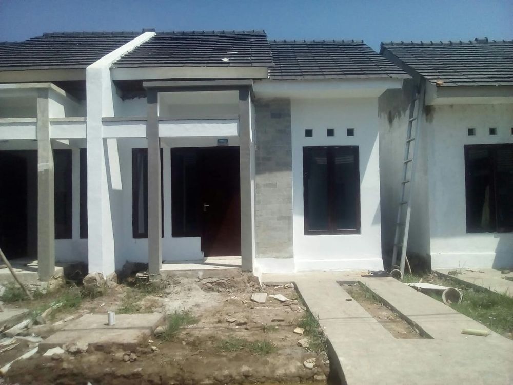 foto tampak rumah tipe 30/72 perumahan BALONGAN ASRI 2