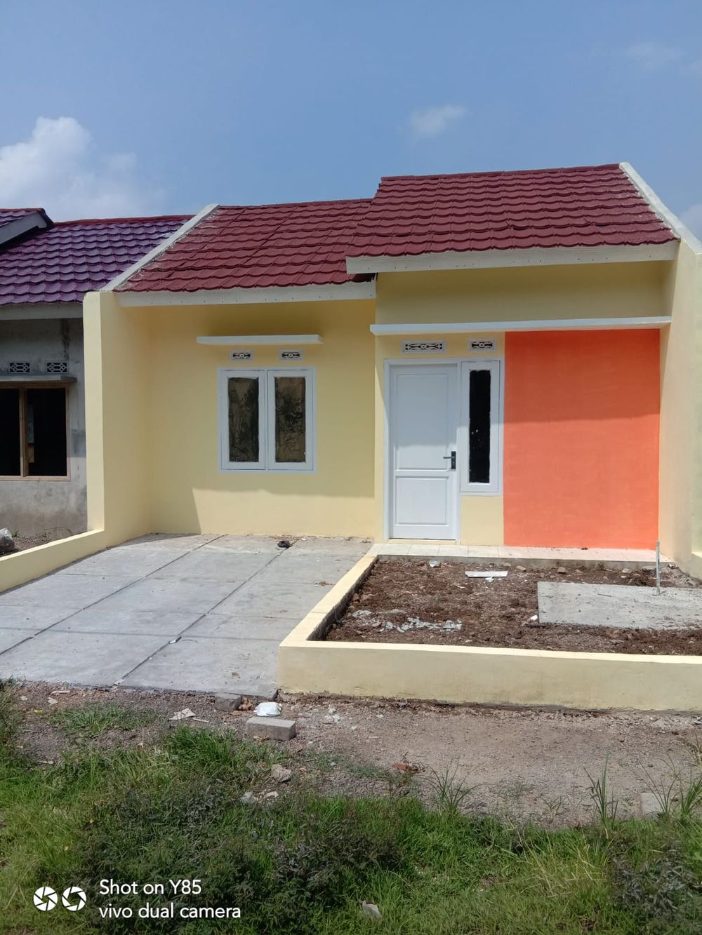 foto tampak rumah tipe 30/78 perumahan BUKIT CIANJUR RESIDENCE