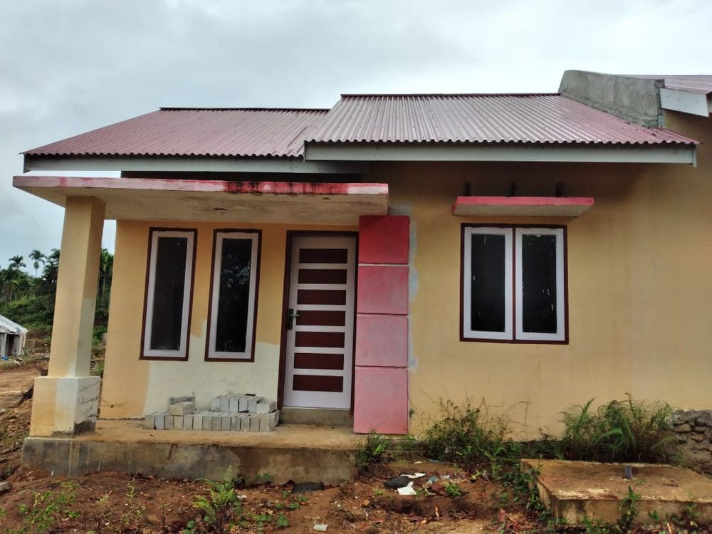 foto tampak rumah tipe 36/84 perumahan KARISMA SIDUALI REGENCY