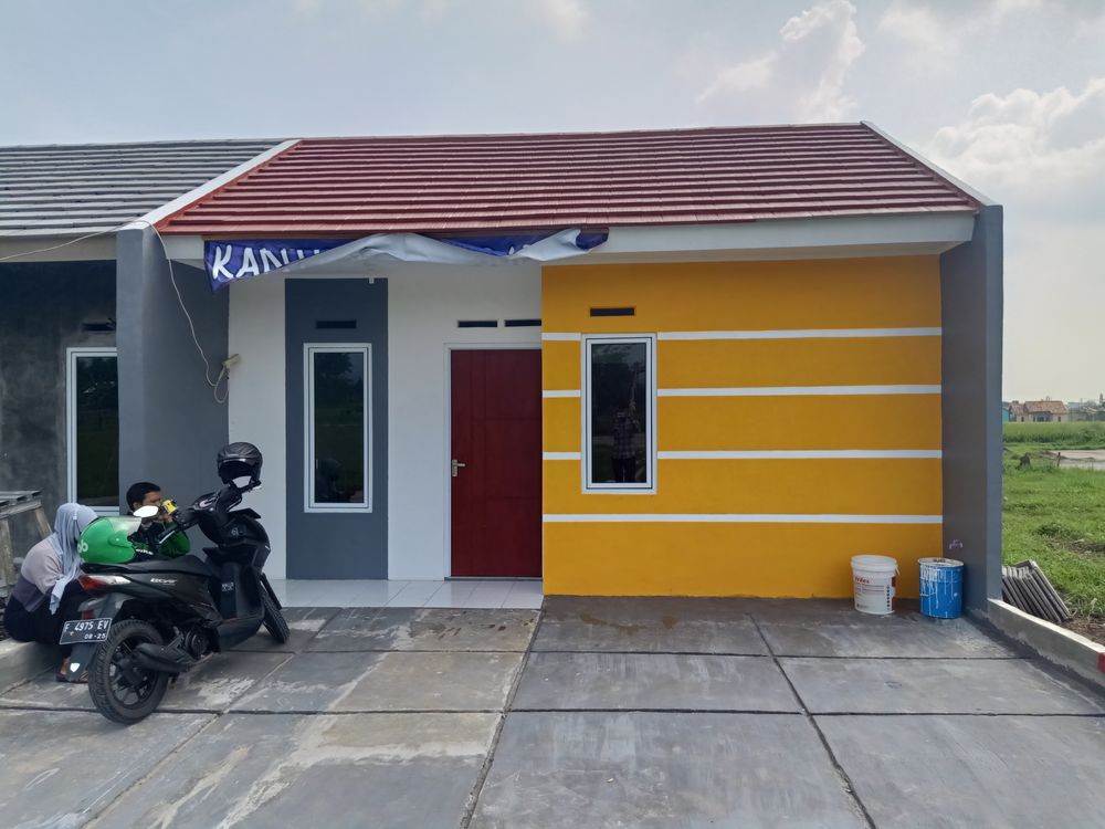foto tampak rumah tipe Amirilis perumahan Ambar Mutiara Ciomas
