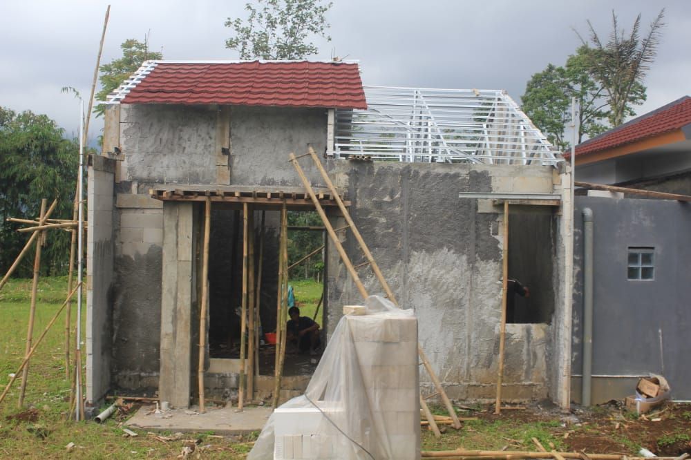 foto tampak rumah tipe 36/60 perumahan Taman Rancah Indah